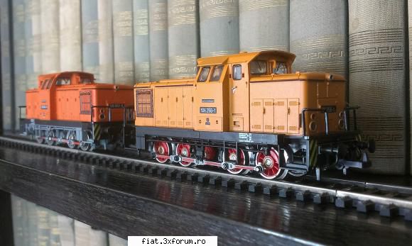 Trenuletele noastre - Desi constructii diferite si BR 106, si - Classic corner
