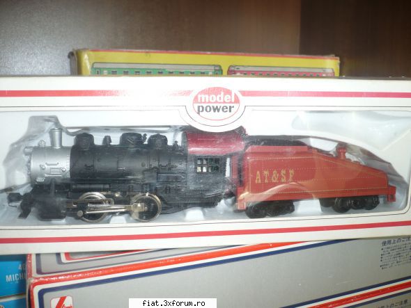 Trenuletele noastre - de vanzare loco sua 100 ron plus posta - Classic corner