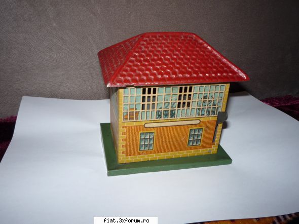 Trenuletele noastre - aceeasi casuta canton de schimbare macaz, dar cu - Classic corner