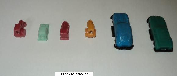 VAND - jucarii comuniste + carte - fiat_uno_due_tre - Anunturi