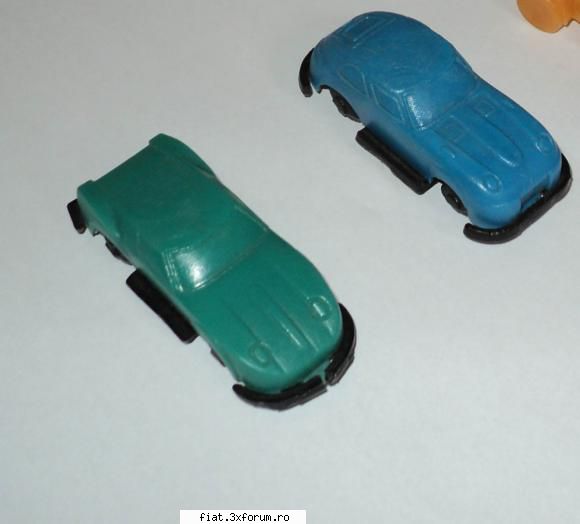 VAND - jucarii comuniste + carte - fiat_uno_due_tre - Anunturi