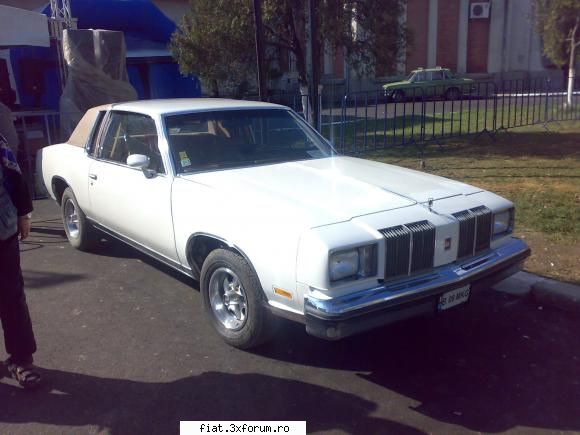 VAND Oldsmobile 5700 cc - si fara inscriptia magnetica - Classic corner