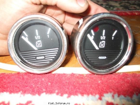 VAND ceasuri JAEGER - benzina - am doua ceasuri de benzina JAEGER Made in France - Bursa