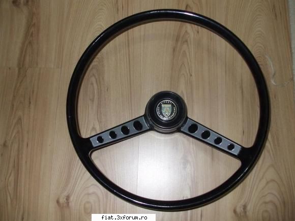 VAND steme diverse - Adaug una bucata volan DACIA 1100 sau de lei - Anunturi