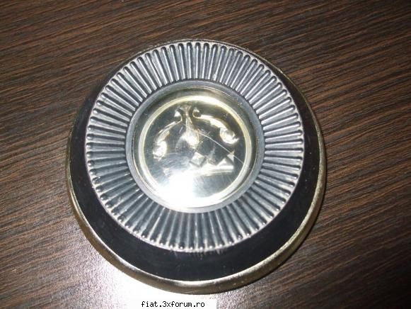 VAND steme diverse - capac de volan Renault DAUPHINE destul de rar - Anunturi