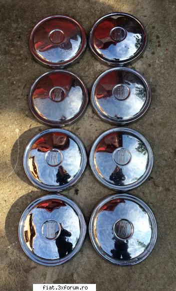 V�nd capace pe 12" - V�nd 8 capace pe 12" ptr Fiat 850. 4 buc sunt in - Bursa