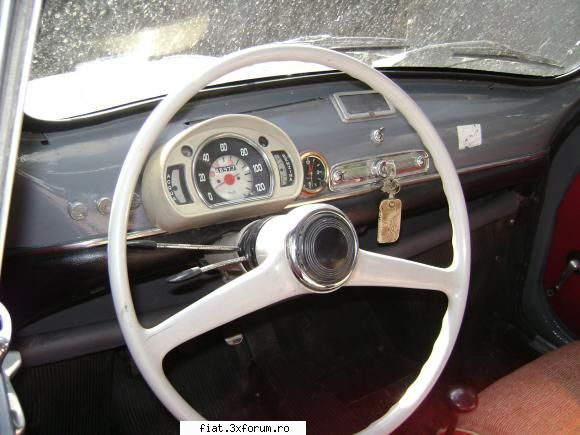Vand 2 fiaturi 600 D din 1964 - ultima,una cu interiorul - Bursa