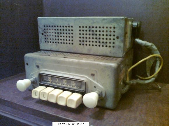Vand Blaupunkt Hamburg ! - Din cate am aflat s-a montat si pe VW Oval - Anunturi