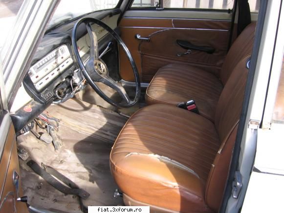 Vand Fiat 1300 - Are si contactu numa trebuie pus la loc - Bursa