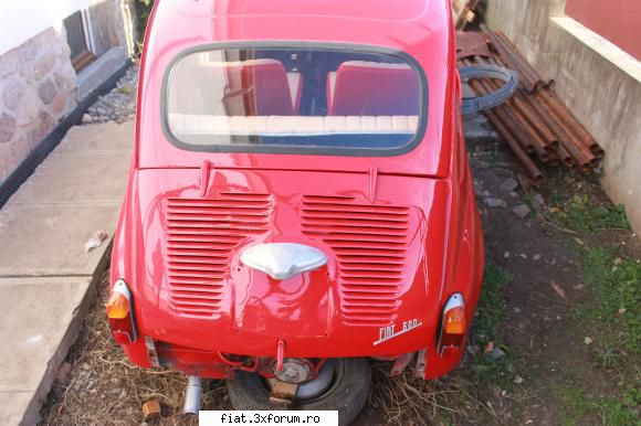 Vand Fiat 600D - si din spate, inainte de a porni motorul - Club Fiat 500 & 600