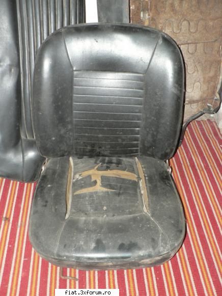 Vand Fiat 850 Coupe Sport - 20. scaun, mecanismul ok, butonul cromat arata - Club Fiat 850