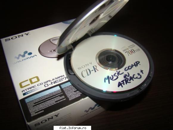 Vand MP3 nou la cutie - Sony - alta poza cu aparatul - Anunturi