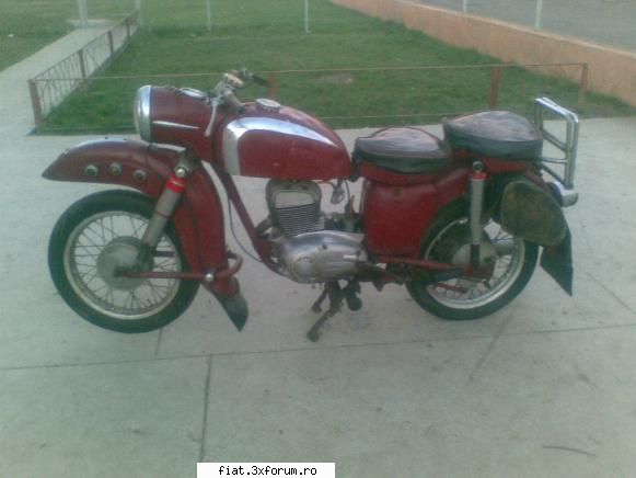 Vand MZ Es 250 - Salut Vand MZ 250 din 1960 , nu are acte si se - Anunturi