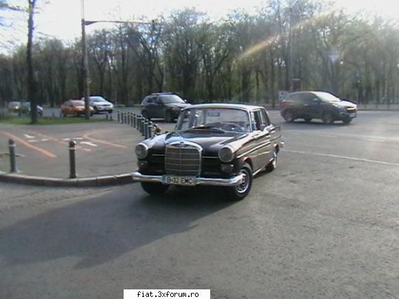 Vand Mercedes-Benz 200D W115 - Mare cretin trebuie sa fi in afara vietii - Anunturi