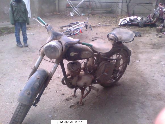 Vand Mz rt 125 - Pret 500 lei Motocicleta este complecta ! Nr tel - Anunturi