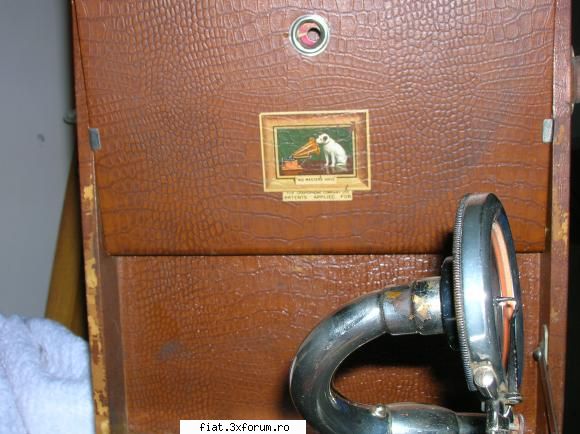 Vand : PATEFOANE HIS MASTERS VOICE & COLUMBIA - FUNCTIONALE ! - capris - Anunturi