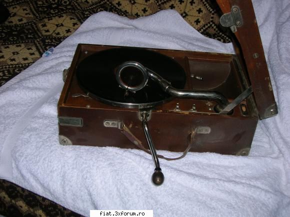 Vand : PATEFOANE HIS MASTERS VOICE & COLUMBIA - FUNCTIONALE ! - capris - Anunturi