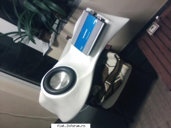 Vand Subwoofer Ground Zero + cutie fibra - 4 sale.....need cash 4 turbo money eating - Anunturi