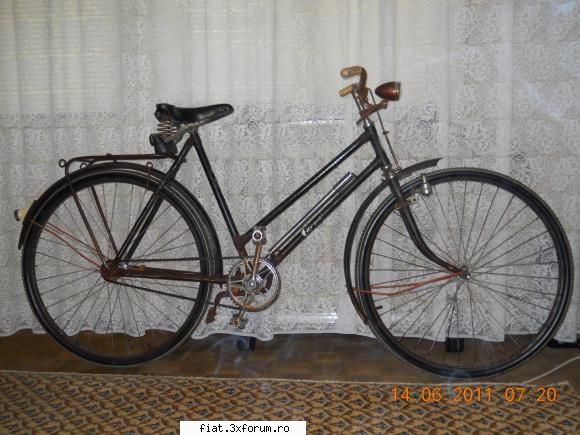 Vand bicicleta Carpati - Bicicleta este complet originala.I-am schimbat - Anunturi