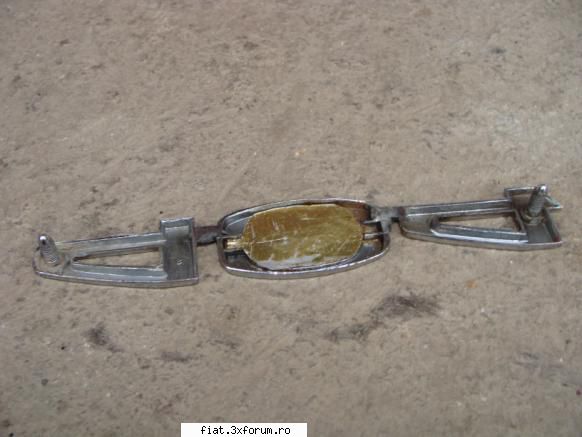 Vand cateva piese pentru Peugeot 404 - timariu dragos - Anunturi
