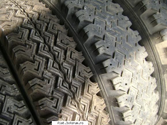 adancime maxima la  este de 15mm, la si rd in jur de 5mm +/- vand cauciucuri si jante de vw broasca