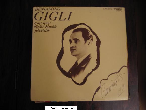 Vand discuri vinil - Beniamino Gigli - 15 lei - Classic corner