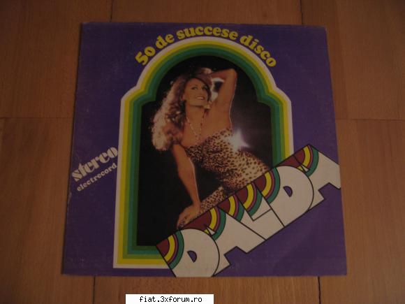 Vand discuri vinil - 50 de succese disco - 25 lei - Classic corner