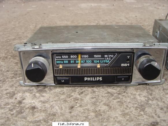 Vand diverse - Radio Predeal s-a dat! -radio Philips pret:100 - Anunturi
