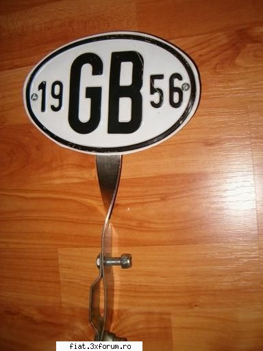 Vand diverse accesorii auto clasice - placuta ovala inscriptionata GB 1956, cu tot cu - Anunturi