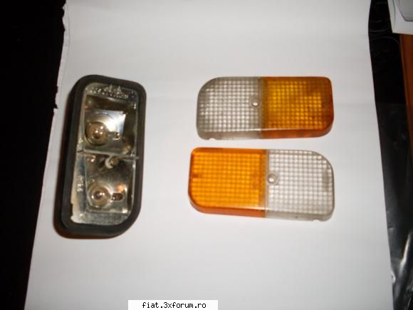 Vand diverse piese - Vand diverse piese: Blocuri optice Renault 4 /20 - Anunturi