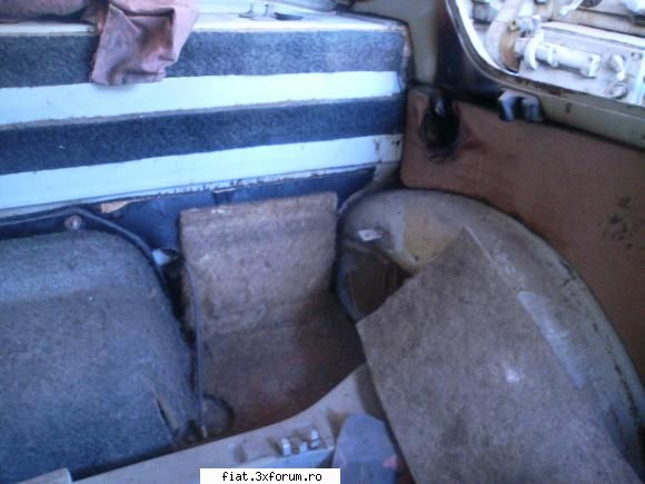 Vand fiat 600d - o parte afectata - Bursa