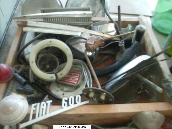 Vand fiat 600d - toata vopseaua a fost matuita pt un nou strat - Bursa