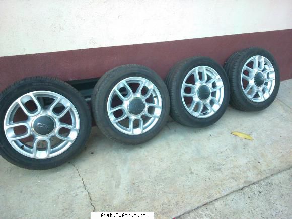 Vand jante Fiat 500 - modelul nou - La vanzare un set de jante cu anvelope pentru - Bursa