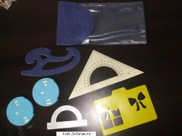 Vand jucarii Aradeanca - trusaveceh geometrica- 30 lei - Anunturi