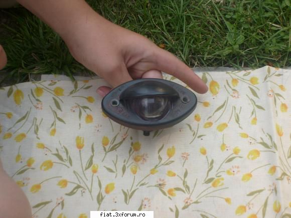 Vand lampa nr inmatriculare - Vand lampa nr inmatriculare,stare buna cu bec,6ron - Bursa