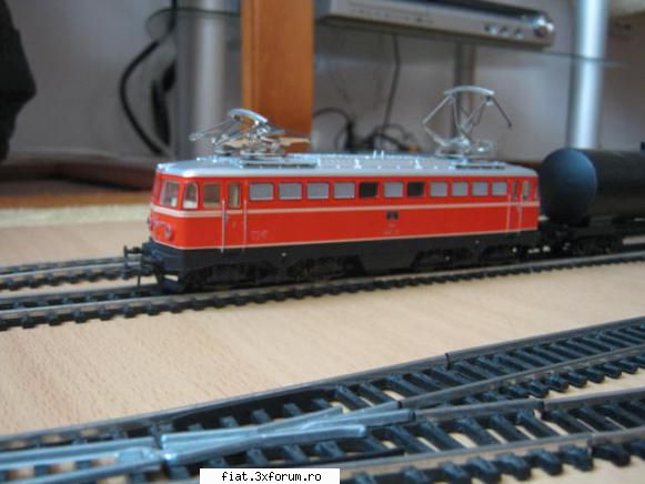 Vand locomotiva electrica , la scara 1:87 - o poza noua cu locomotiva ! - Anunturi