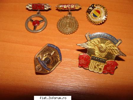 Vand lot insigne tema auto/moto (ACR) - Pret:50 lei toate VANDUTE! - Anunturi