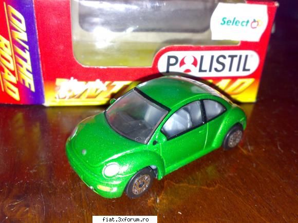 Vand machete si masinute - acum cu cele scara mica cca 1:60 vw new beetle - Anunturi
