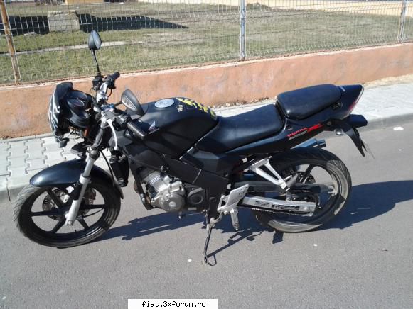 Vand mot Honda - Pun si aici anunt cu vanzarea unei moto Honda CBR - Anunturi