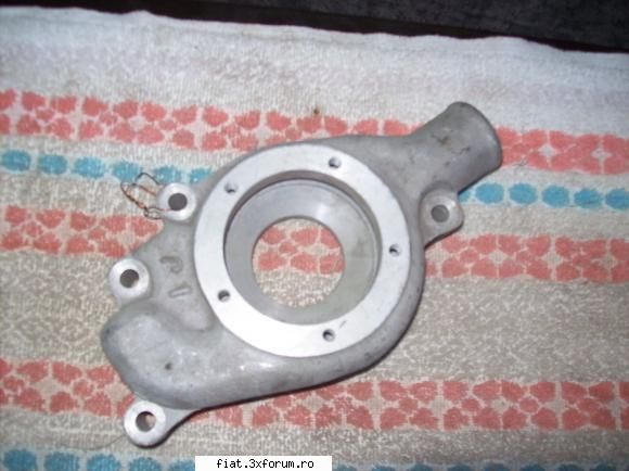 Vand motor Diesel IFA - aproape nou - inca un capac pompa apa - Anunturi