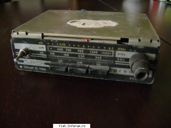 Vand niste radiouri - Radio Predeal,functioneaza Pret 50 ron neg - Anunturi
