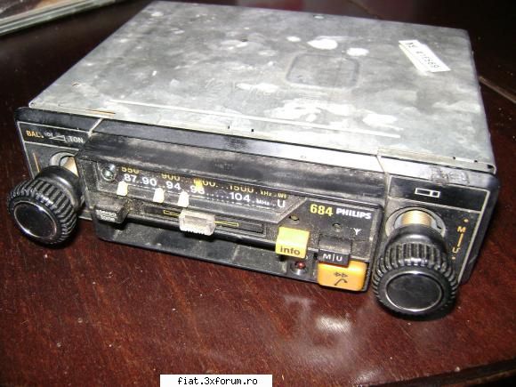 Vand niste radiouri - Inca unul...tot Radiocas Philips,are si acesta - Anunturi