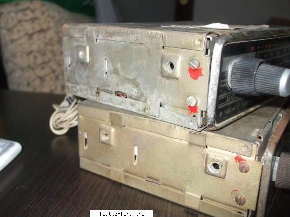 Vand pentru Dacia 1300 piese rare - sigilii pt cunoscatori - Anunturi