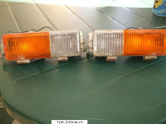 Vand pentru Dacia 1300 piese rare - semnale fata Cibie R12 faza 2 - 50 lei set - Anunturi