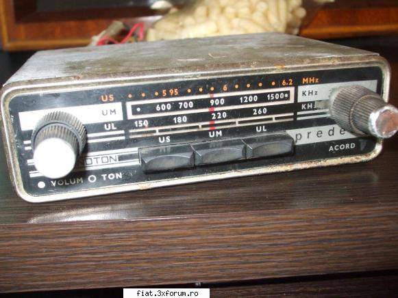 Vand pentru Dacia 1300 piese rare - Radio Predeal - 60 lei - Anunturi