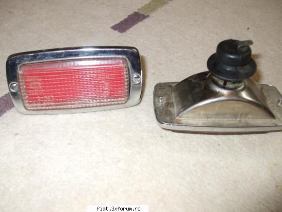 Vand pentru Dacia 1300 piese rare - lampi de mers inapoi noi - 50 lei - Anunturi