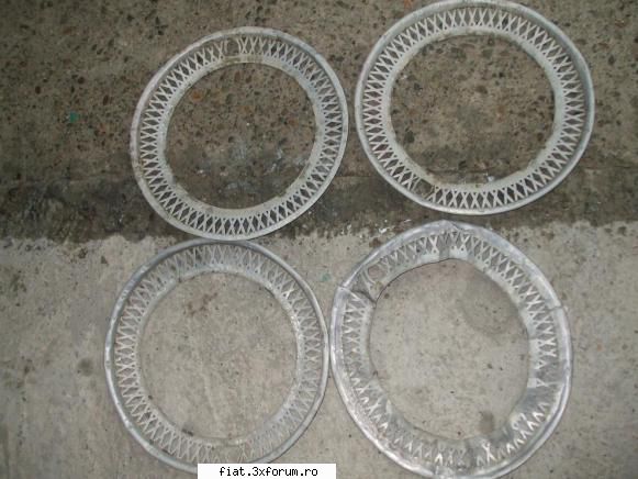 Vand pentru Dacia 1300 piese rare - adaug ornamente de roti cercuri , 37 cm diametru - Anunturi