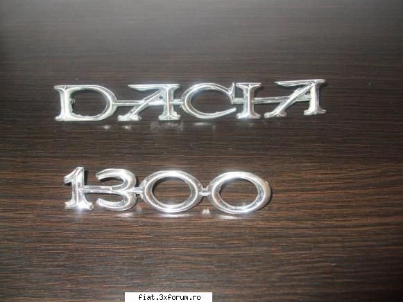 Vand pentru Dacia 1300 piese rare - scris modelul mic Dacia lei - Anunturi