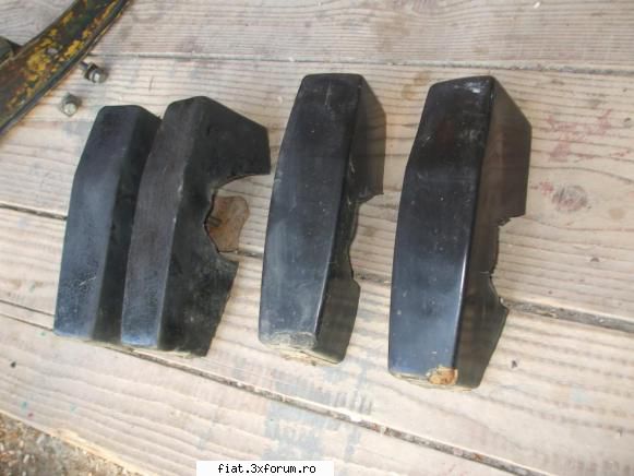Vand pentru Dacia 1300 piese rare - set complet de tampoane inalte Dacia 1300 - Anunturi