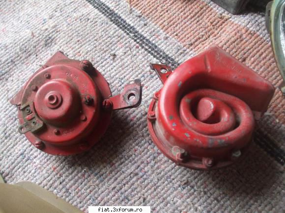 claxoane rusesti - 120 lei set vand pentru dacia 1300 piese rare